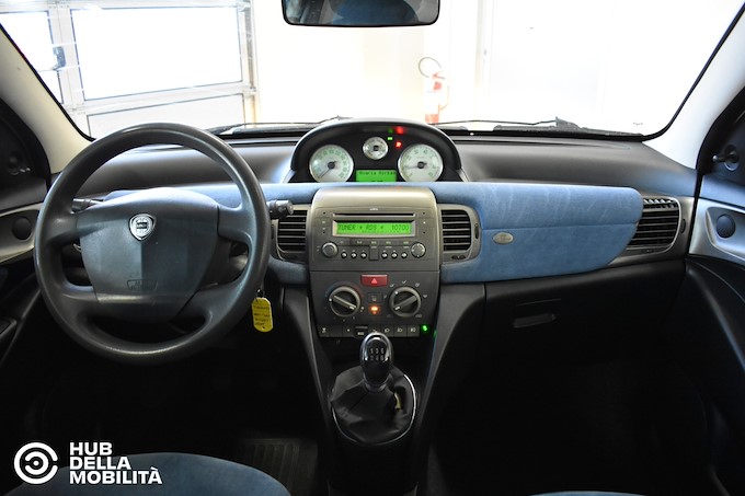 LANCIA YPSILON 1.2